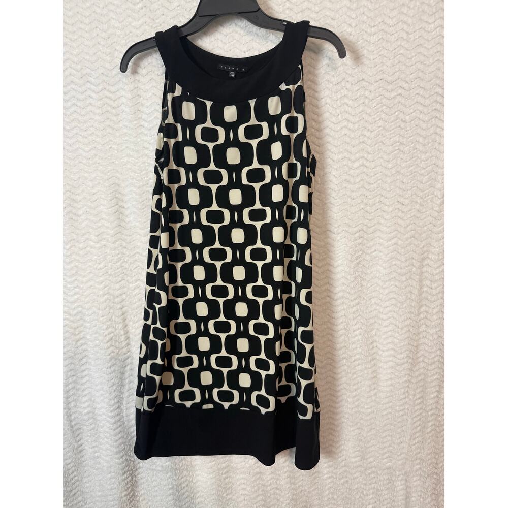 BN #6 Tiana B Black & Cream Geometric Print Dress – Size PM (Petite Medium)